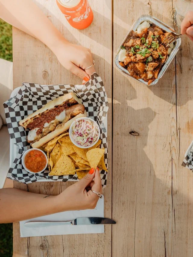 Repas casse-croûte au Foodtruck Bleu & Gourmand, Les Bleuets du Vire-Crêpes | Lévis