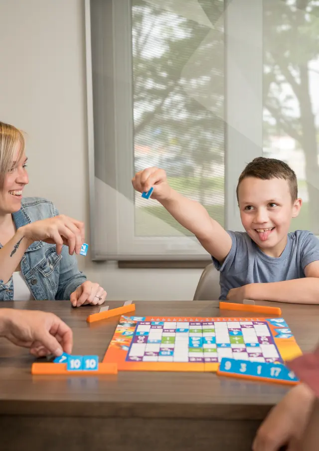 Jouer en famille à l'Hôtel & Suites Normandin Lévis