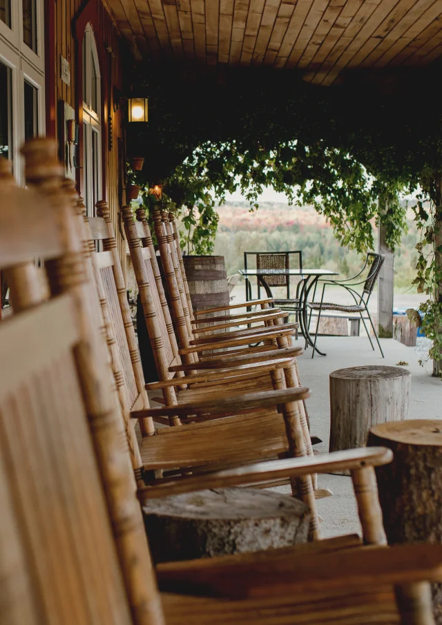 Terrasse et couleurs d'automne chez Frampton Brasse à Frampton