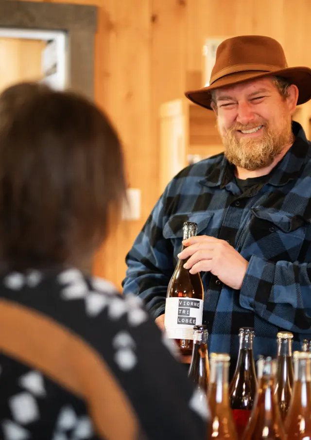 Dégustation de cidres au Domaine Ritt, situé à Cap-Saint-Ignace