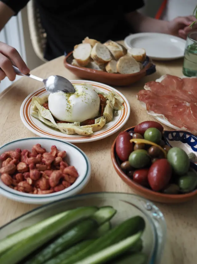 Plats pour l'apéro préparés par Alexa Sanchez, épicerie fine à Lévis