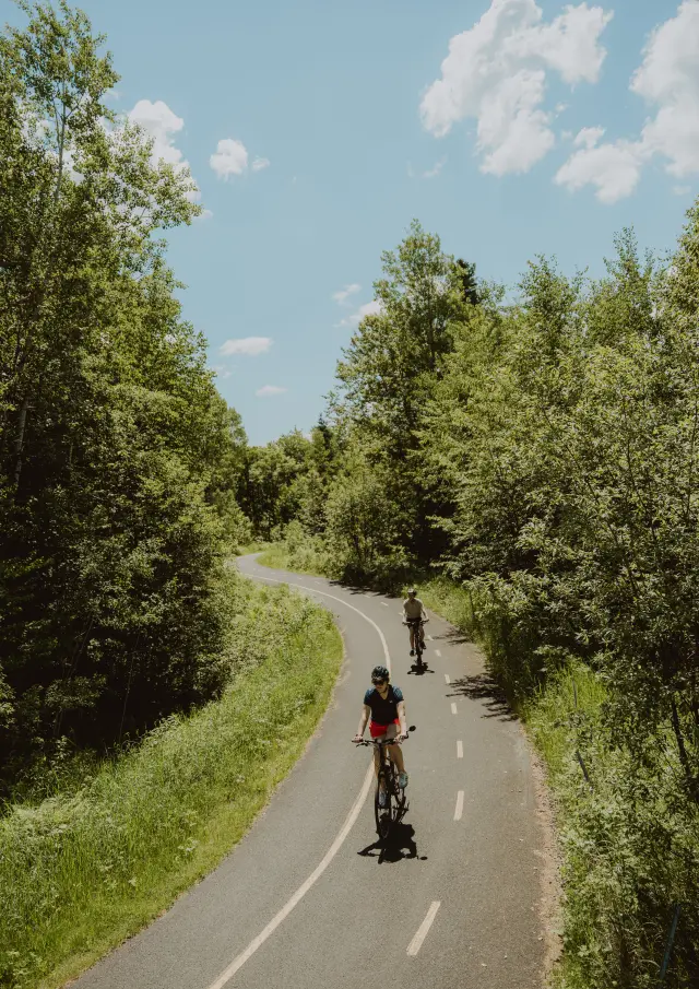 Balade à vélo sur la piste cyclable de Thetford Mines