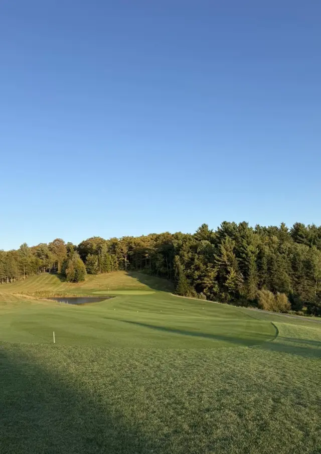 Terrain du Club de Golf du Lac Poulin à Saint-Benoit-Labre