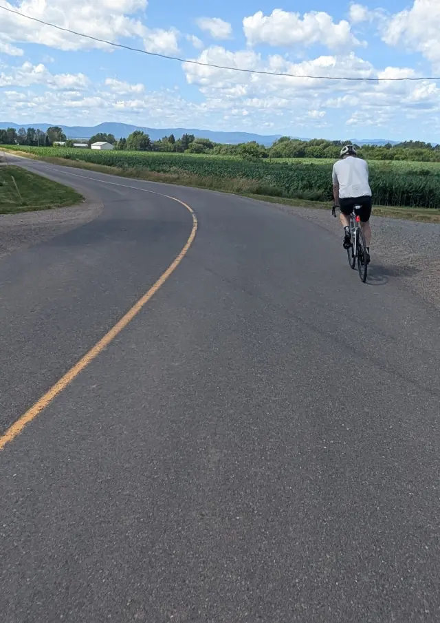 À vélo sur le chemin du Rocher à Saint-Vallier station