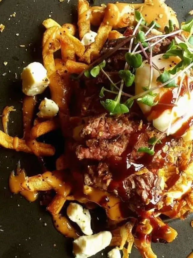 Poutine à la bavette de boeuf de la Boucanerie Del Tonio | Sainte-Croix