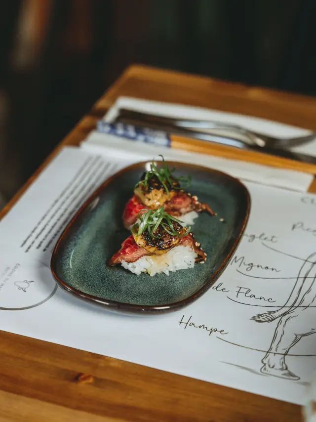 Nigiris de tataki avec foie gras, Cuisine du Marché | Lévis