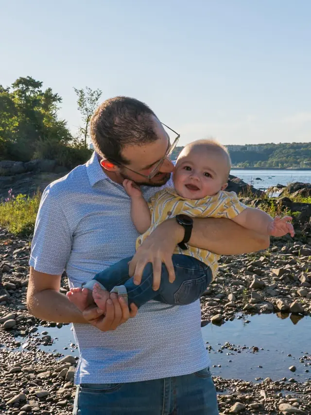 Famille au bord de l'eau, Parc de la Rivière Etchemin | Lévis